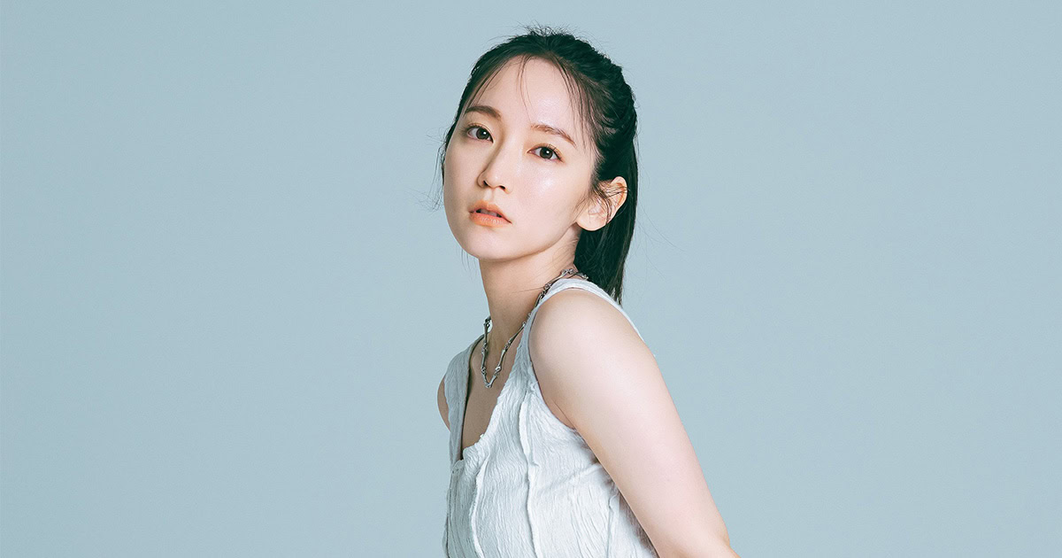 吉岡里帆がまとうモダンなインパクト｜【公式】SPRiNG ONLINE