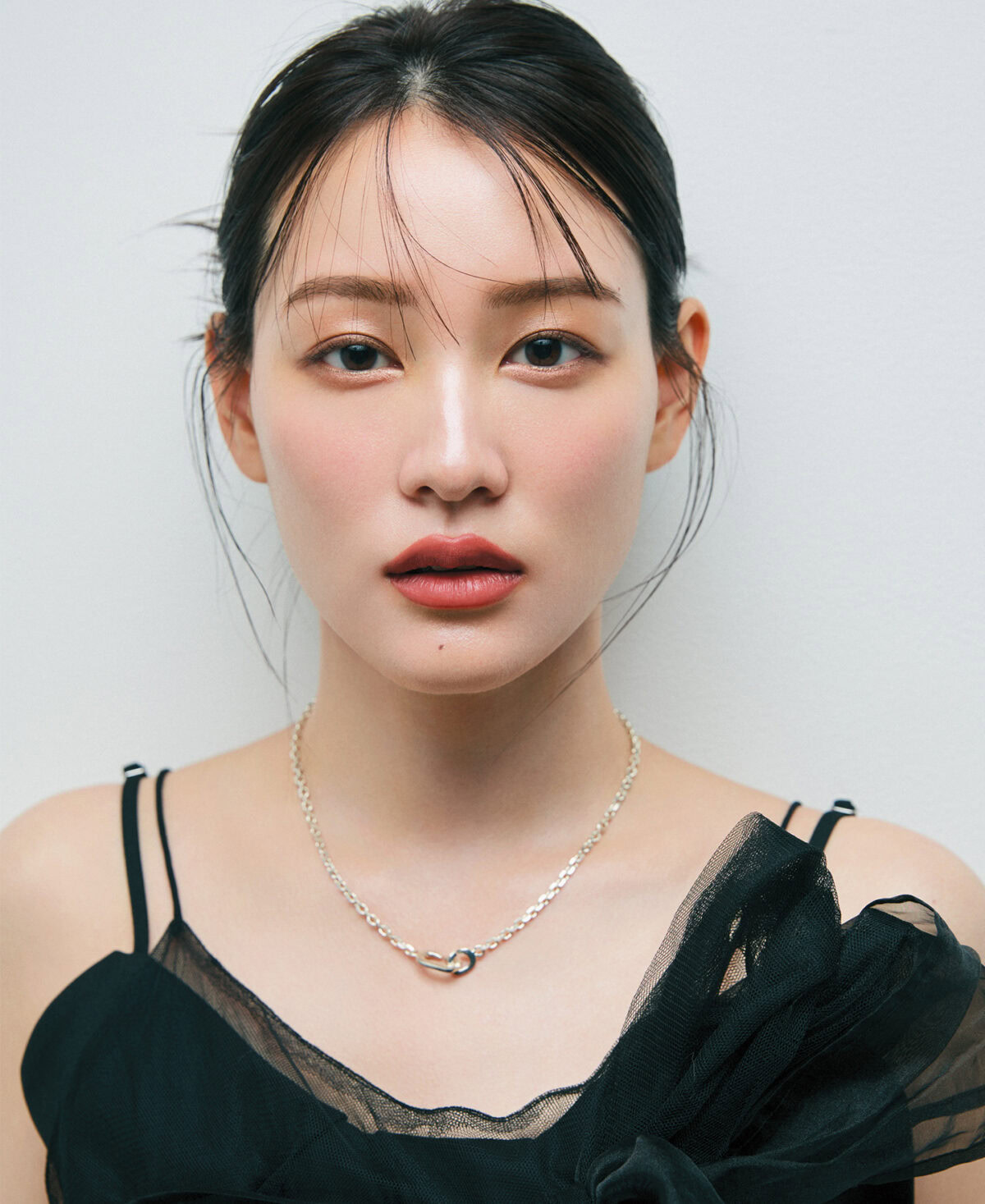 スタイルアップが叶う
洒落感小顔メイク #02